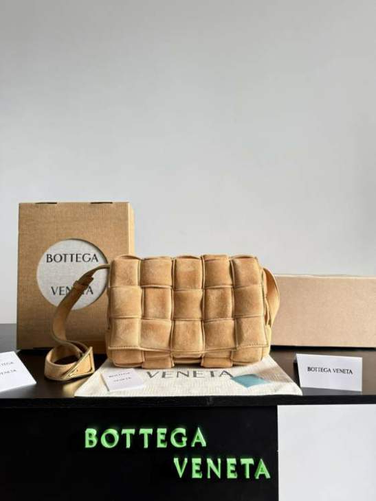 Picture of Bottega Veneta Handbags _SKUfw221093703fw